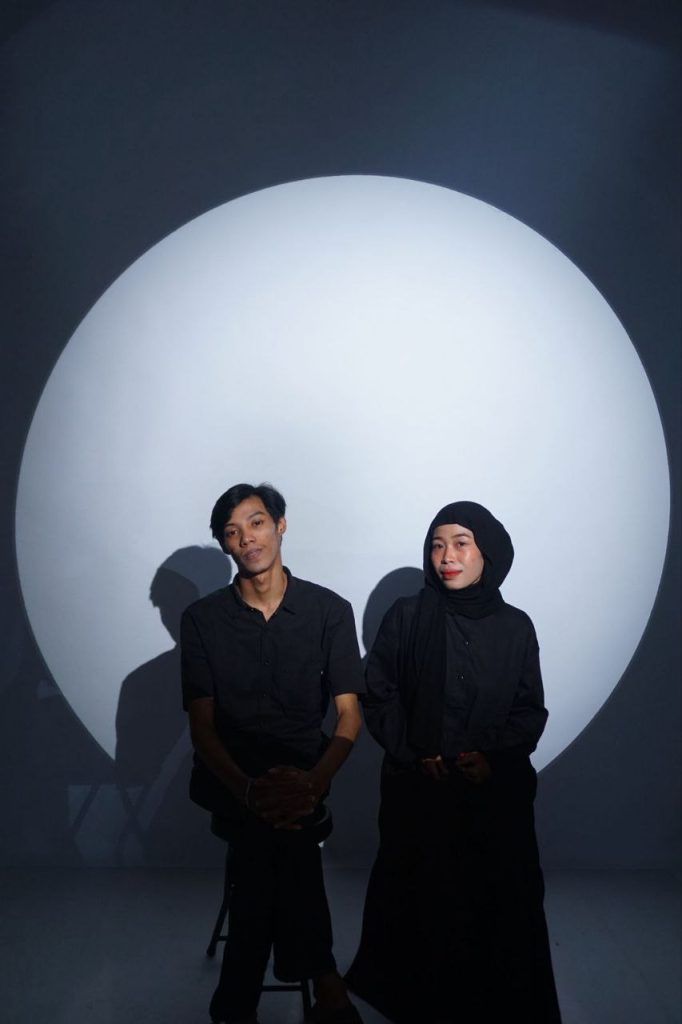 photo 6158962920868922961 y