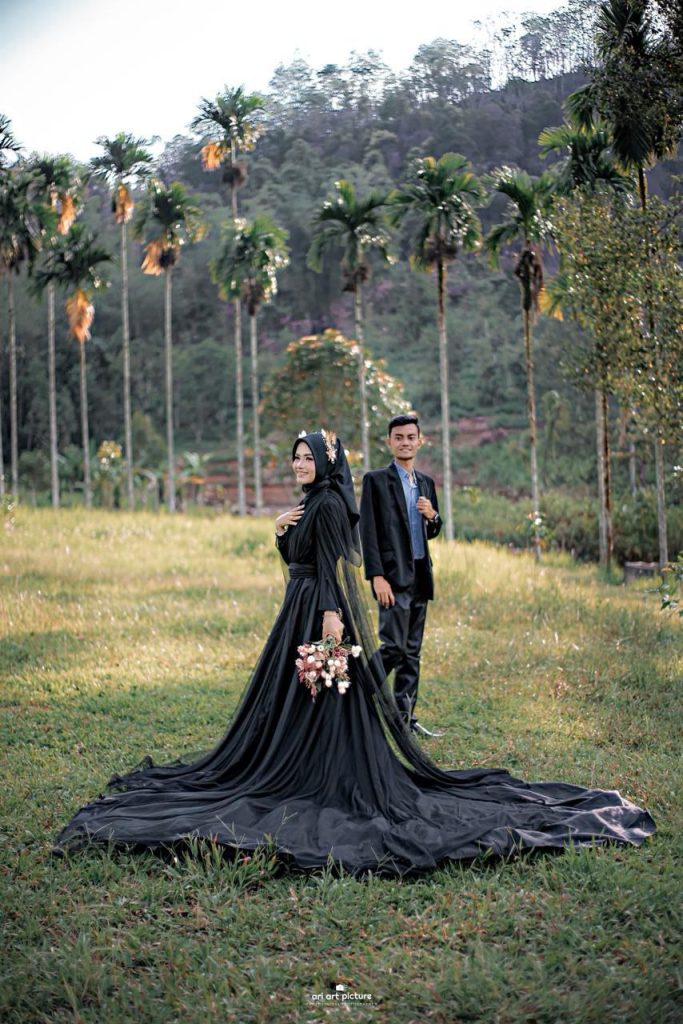 photo 6314400553273854791 y