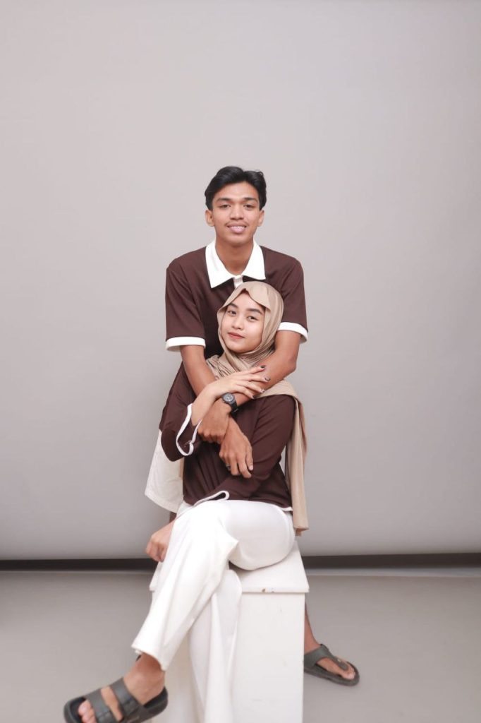 photo 6113957350147296109 y