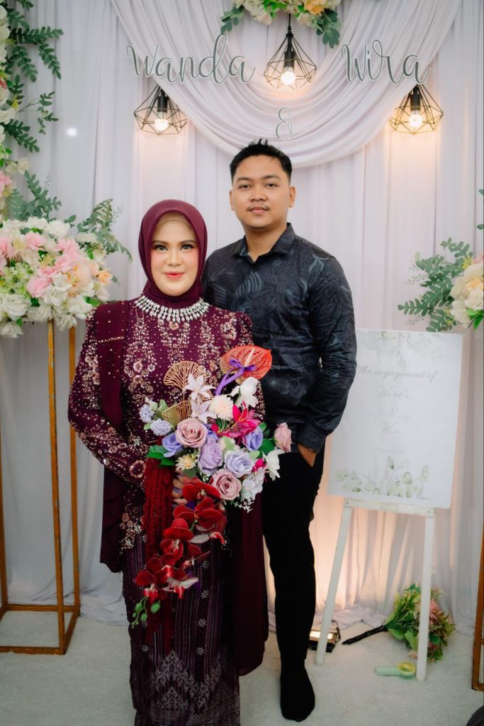 photo 6136371298406435717 y