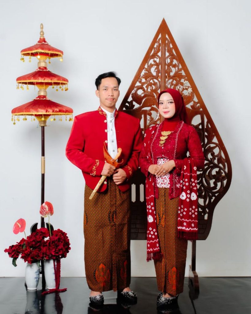 photo 6154582591101668531 y