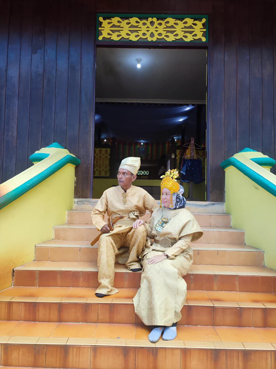 photo 6208381484595350439 y