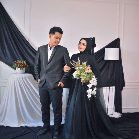 photo 6240046921255339572 y