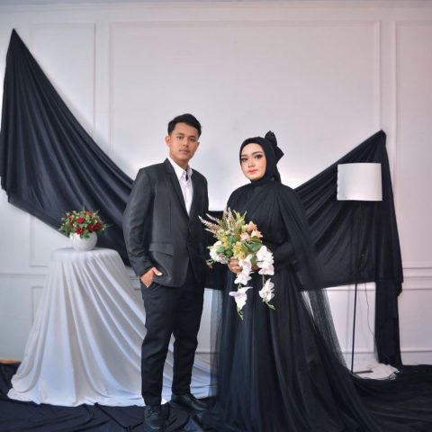 photo 6240046921255339573 y